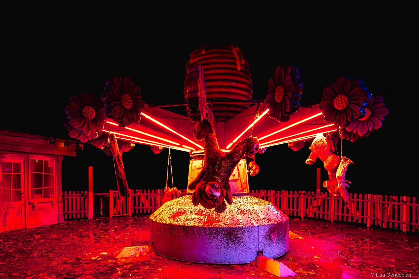 Giostra abbandonata e spaventosa a Walibi Belgium