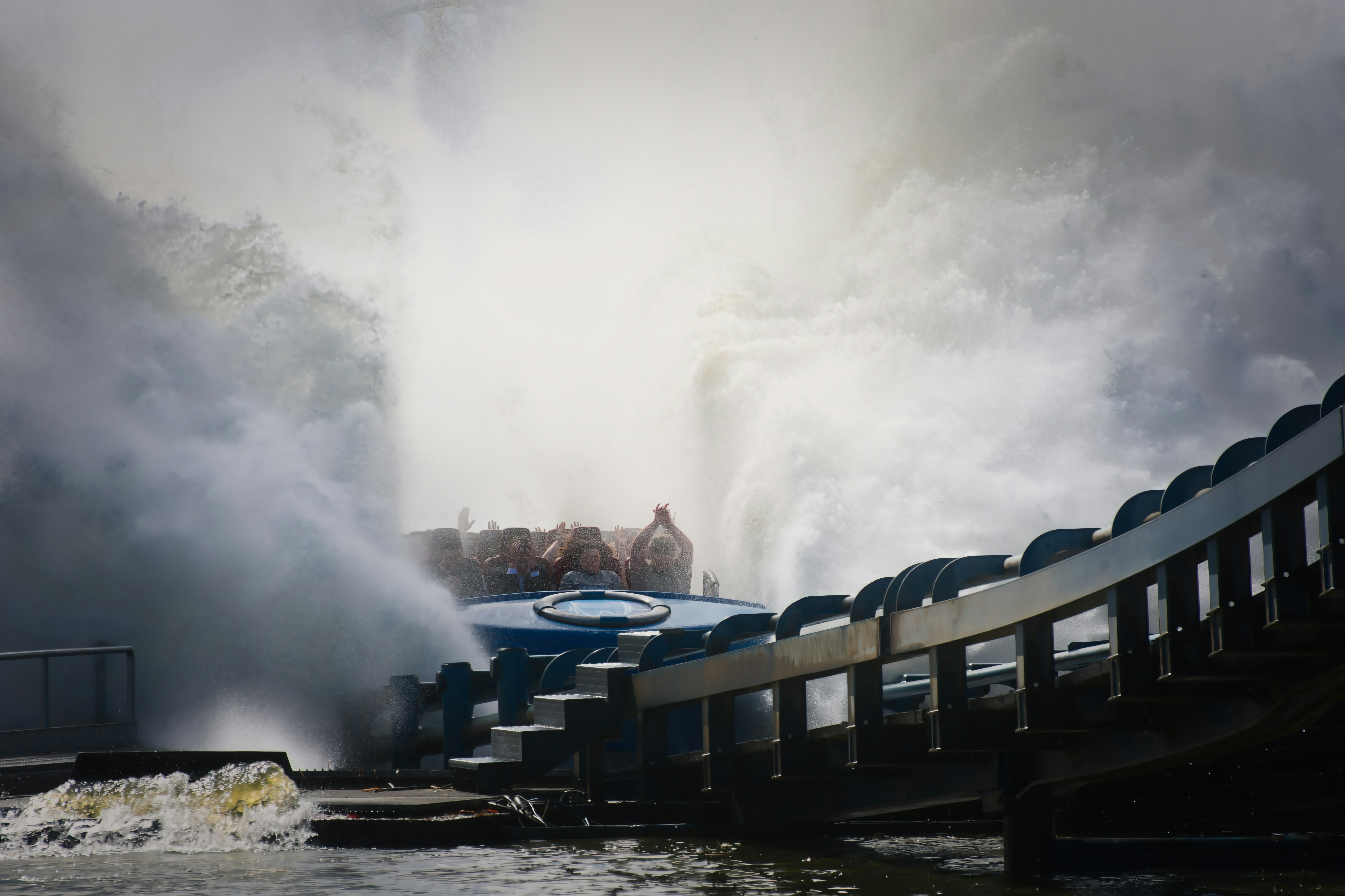 Braço de poça d'água no Walibi Belgium